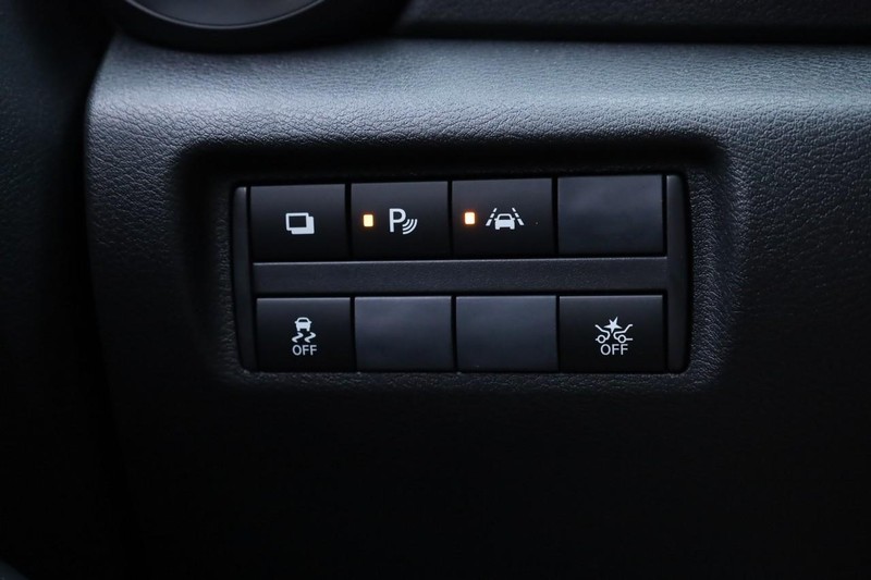 Nissan Versa Vehicle Image 18