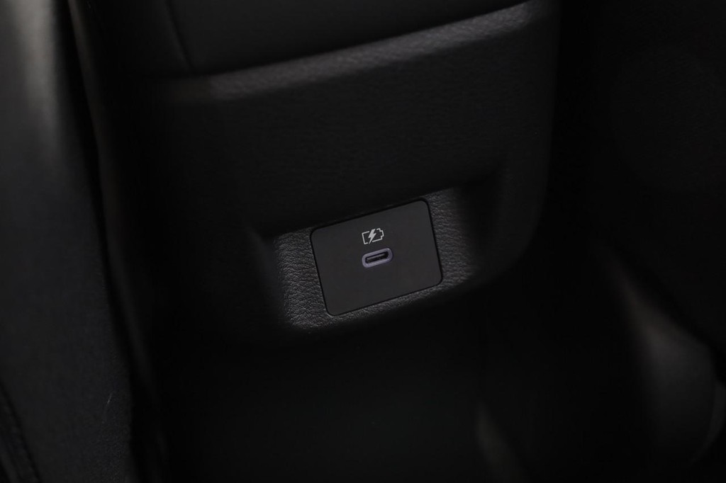 Nissan Versa Vehicle Image 20