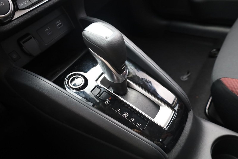 Nissan Versa Vehicle Image 15