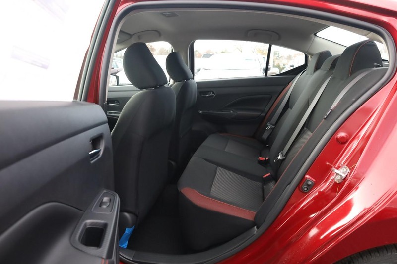 Nissan Versa Vehicle Image 19