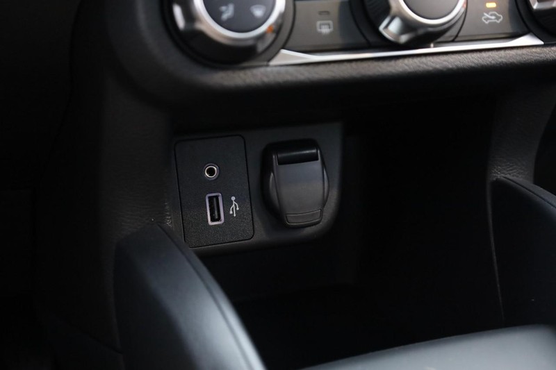 Nissan Versa Vehicle Image 14