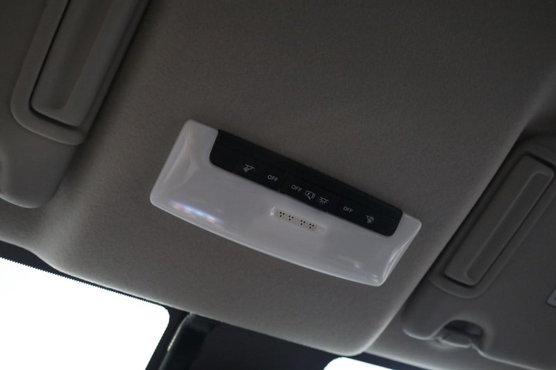 Nissan Versa Vehicle Image 16