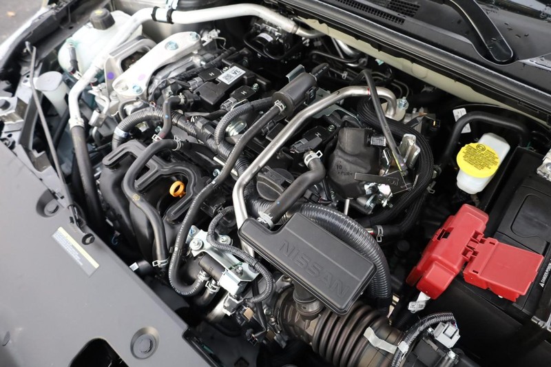 Nissan Sentra Vehicle Image 25