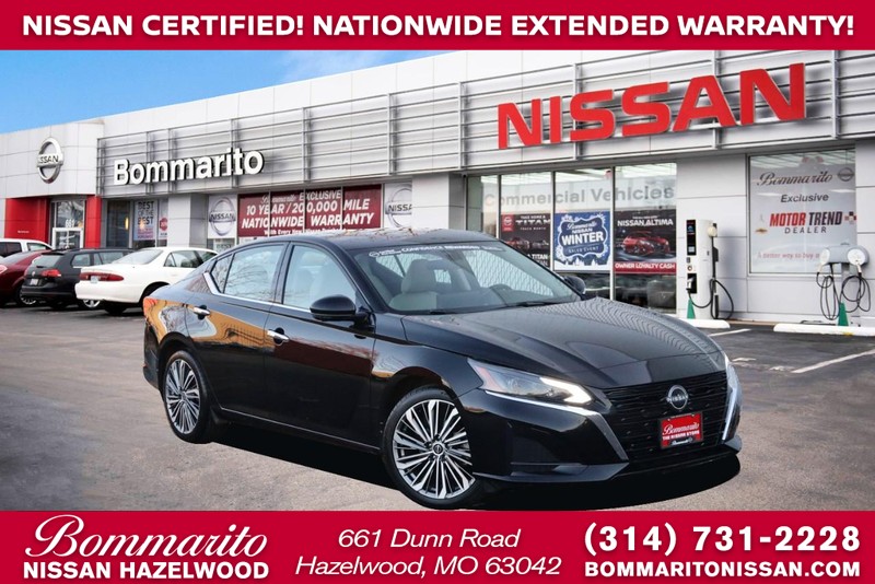 Nissan Altima Vehicle Full-screen Gallery Image 01