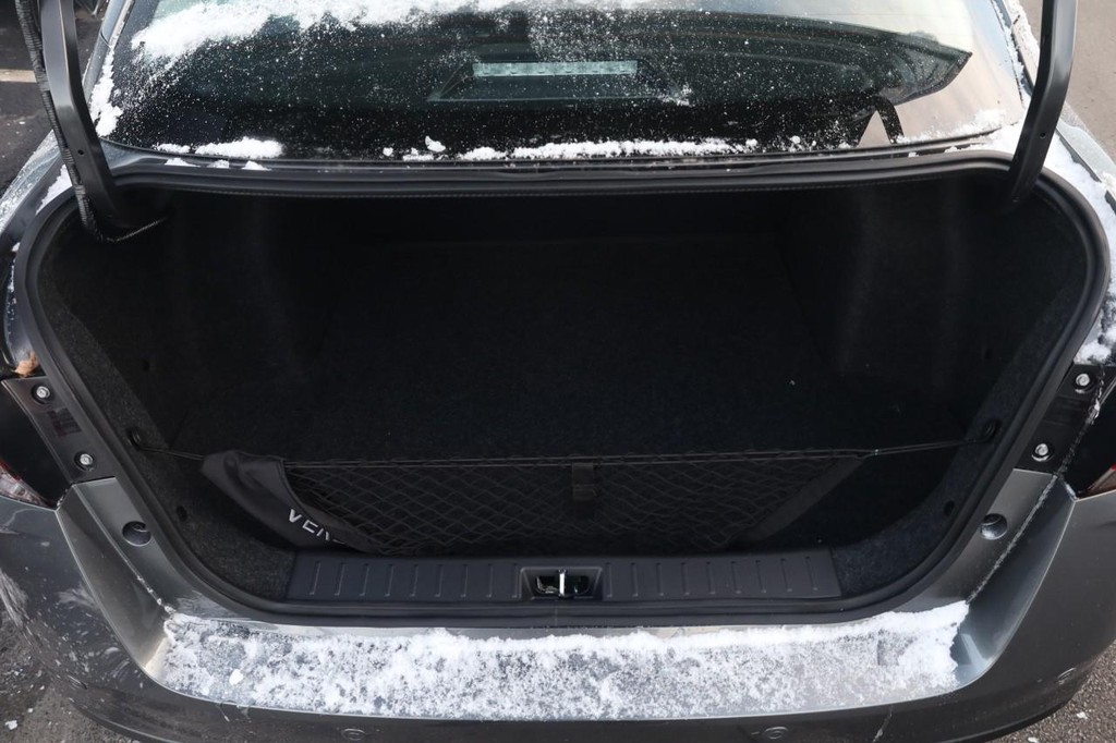 Nissan Versa Vehicle Image 07