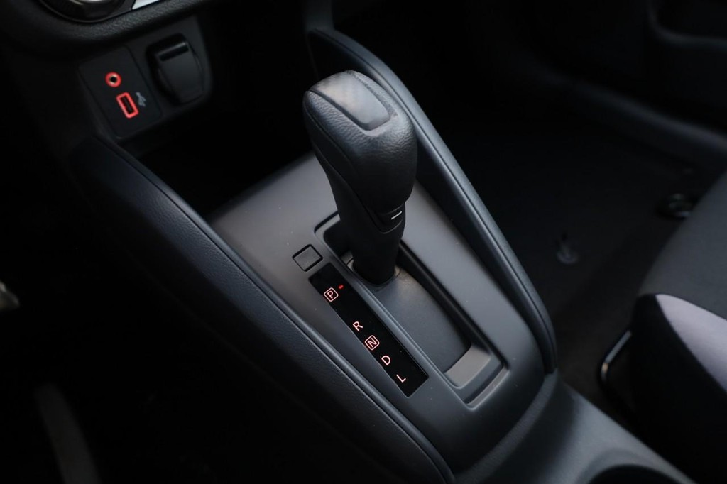 Nissan Versa Vehicle Image 15