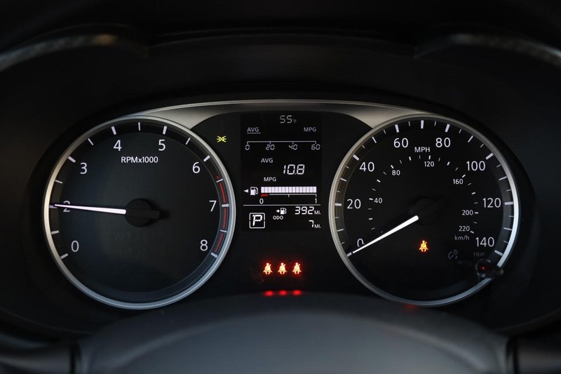 Nissan Versa Vehicle Image 10