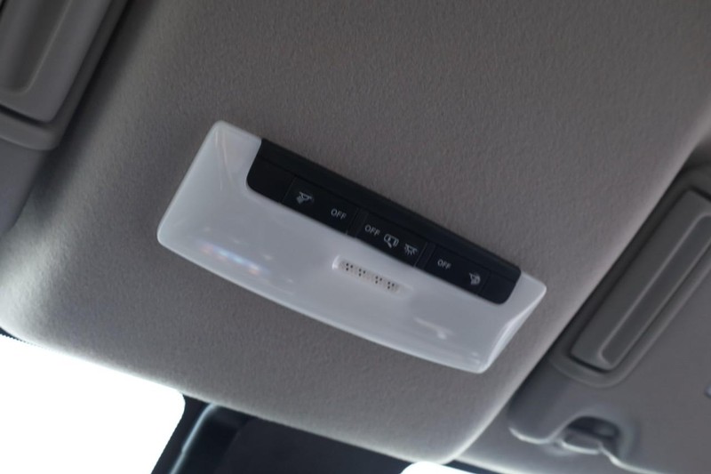 Nissan Versa Vehicle Image 16