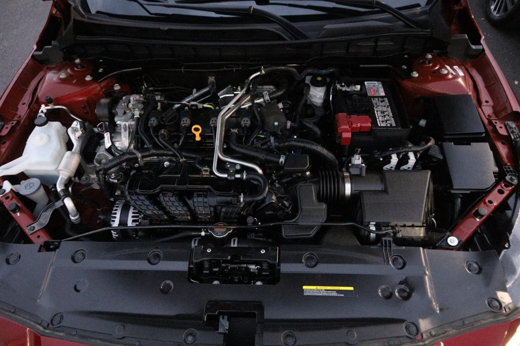 Nissan Altima Vehicle Image 26