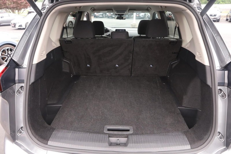 Nissan Rogue Vehicle Image 07