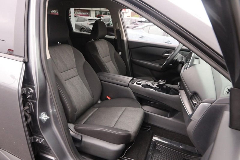 Nissan Rogue Vehicle Image 26