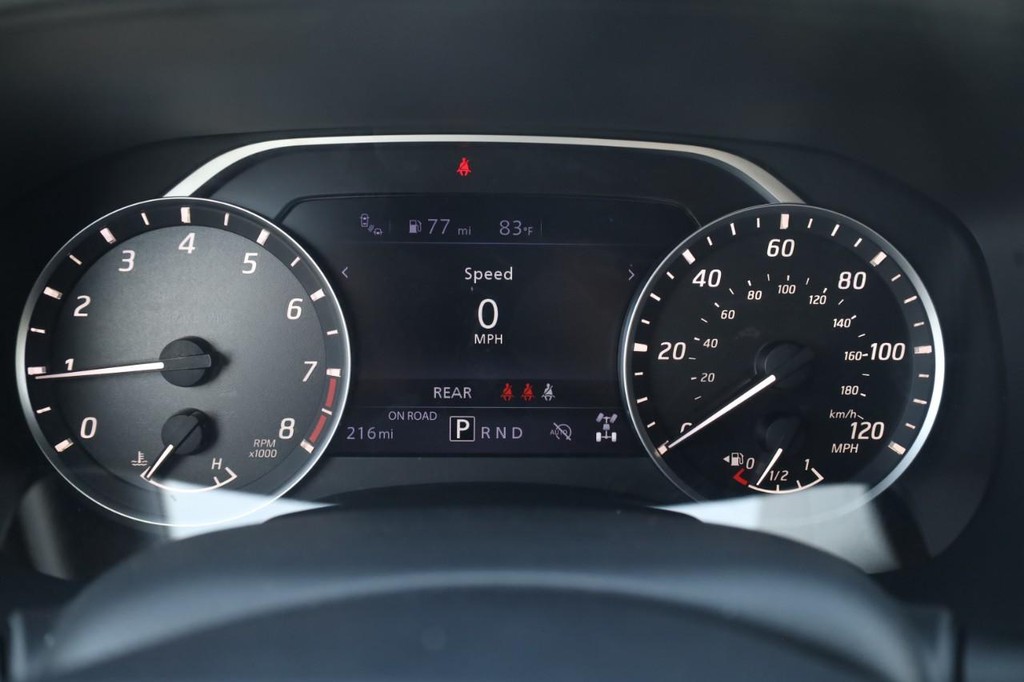 Nissan Frontier Vehicle Image 13