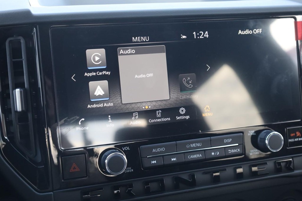 Nissan Frontier Vehicle Image 14