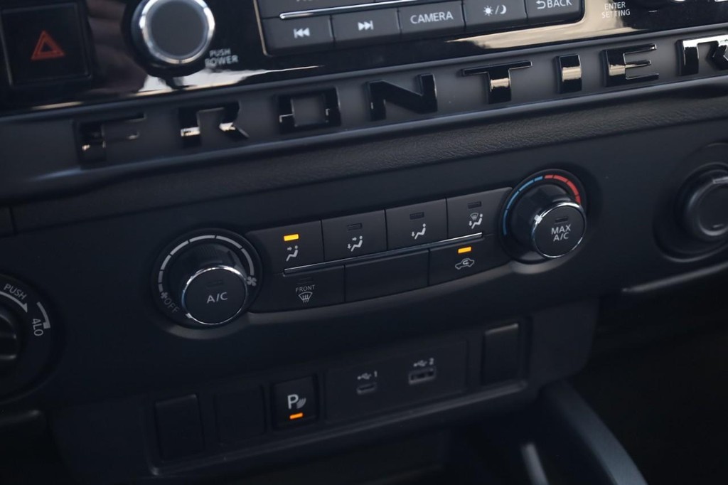 Nissan Frontier Vehicle Image 16