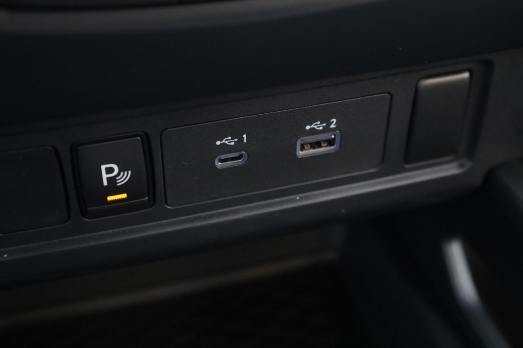 Nissan Frontier Vehicle Image 17