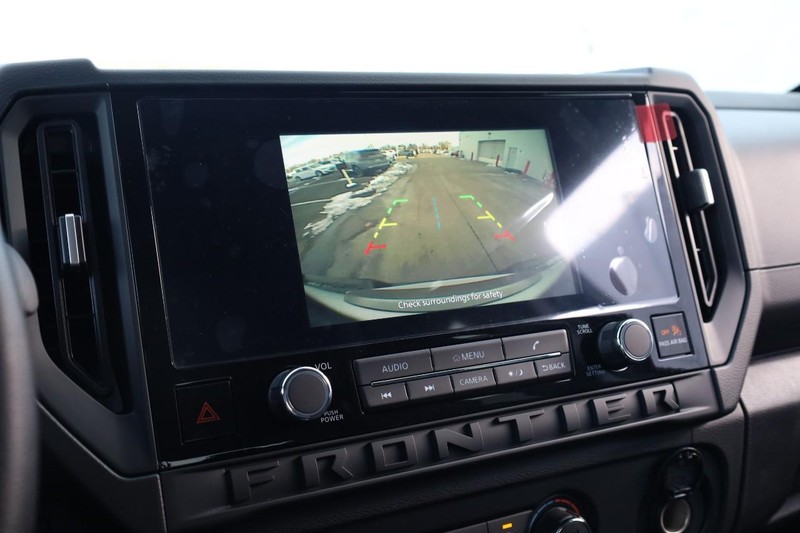 Nissan Frontier Vehicle Image 12