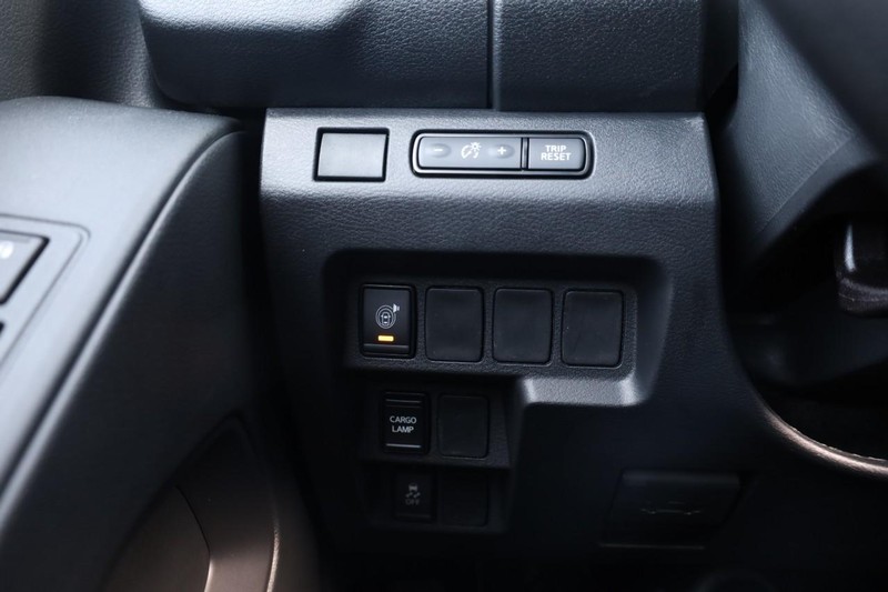 Nissan Frontier Vehicle Image 18