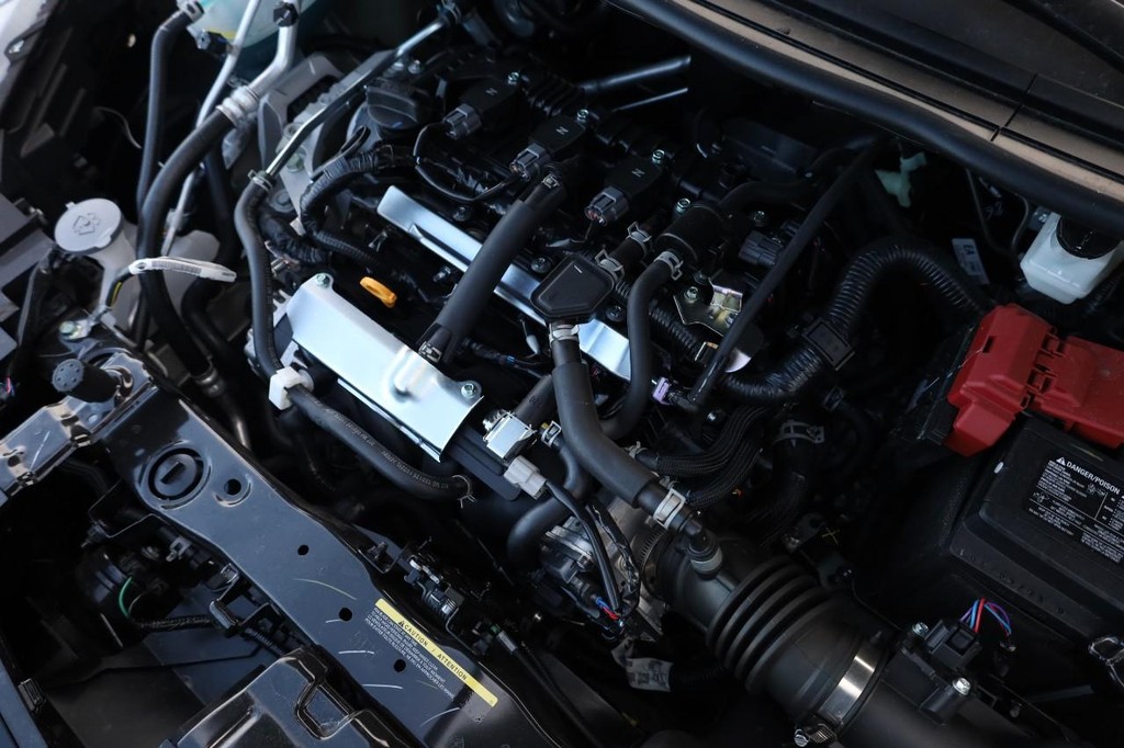 Nissan Versa Vehicle Image 24