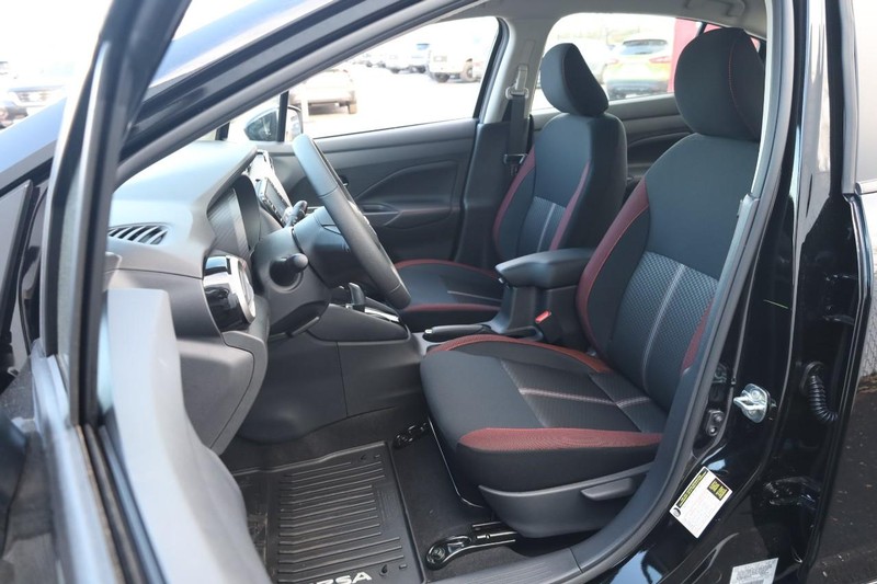 Nissan Versa Vehicle Image 08