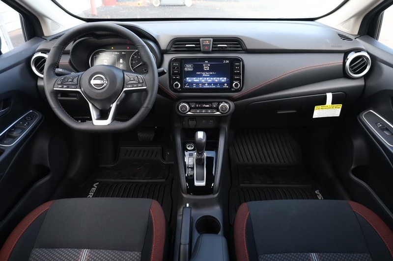 Nissan Versa Vehicle Image 21