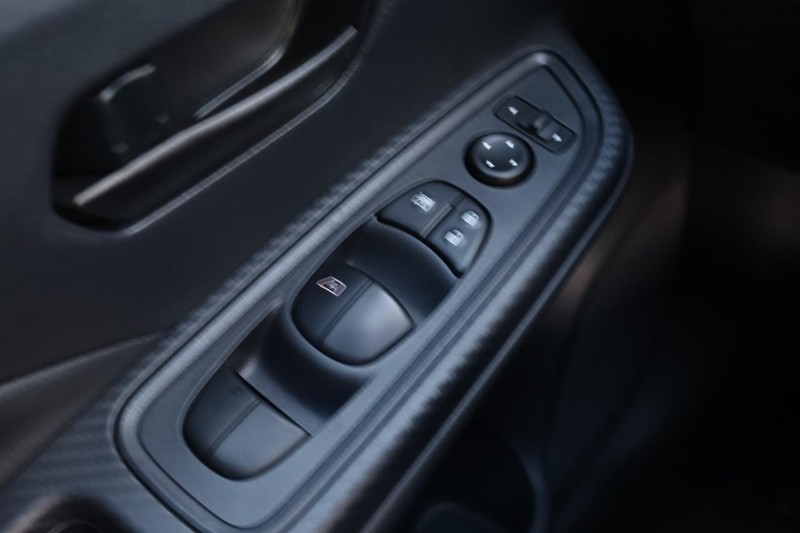 Nissan Versa Vehicle Image 17