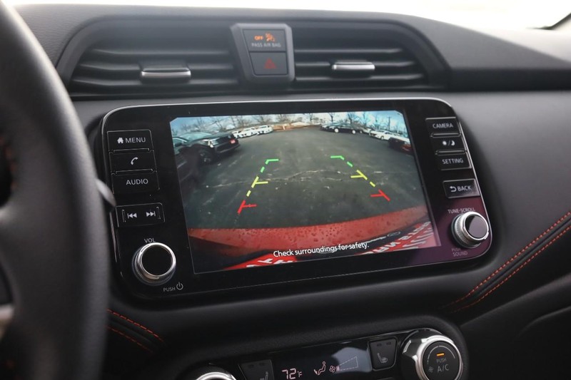 Nissan Versa Vehicle Image 12