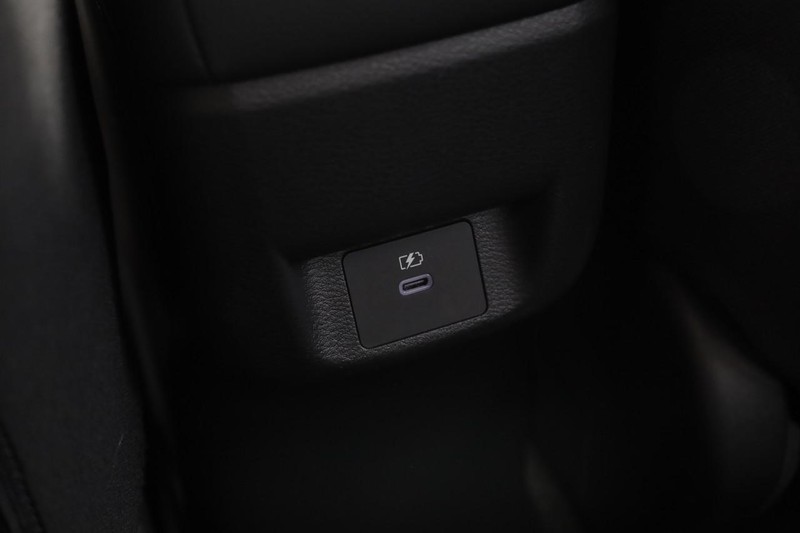 Nissan Versa Vehicle Image 20