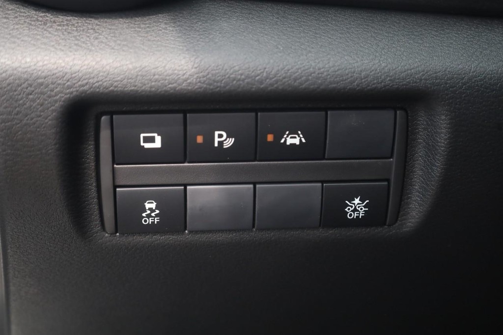Nissan Versa Vehicle Image 12