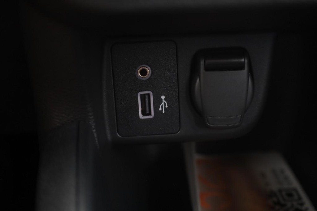 Nissan Versa Vehicle Image 17
