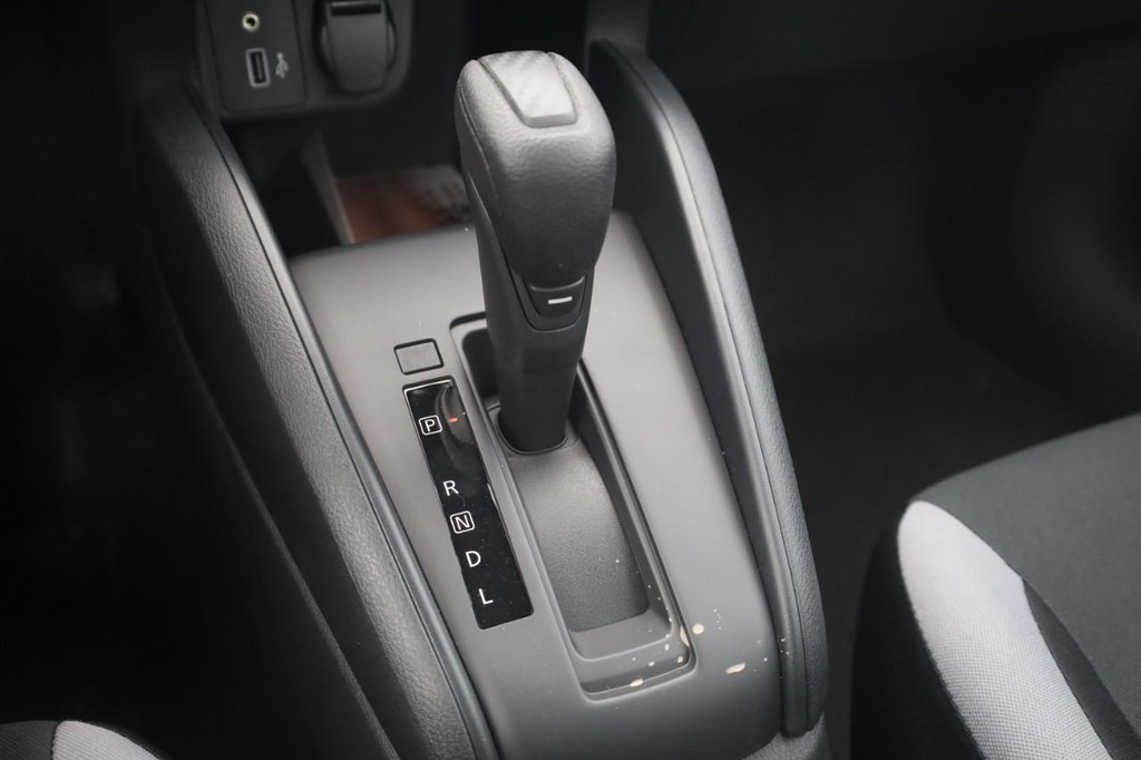 Nissan Versa Vehicle Image 18
