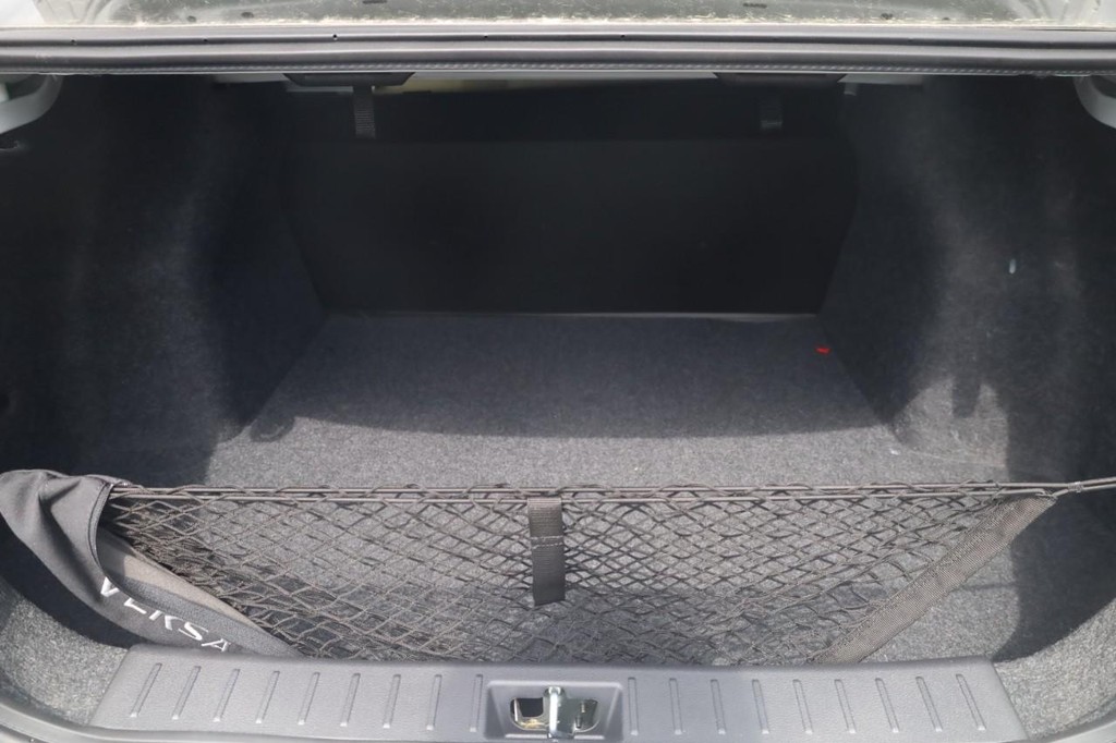 Nissan Versa Vehicle Image 22