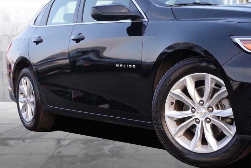 Chevrolet Malibu Vehicle Full-screen Gallery Image 03