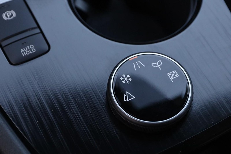 Nissan Rogue Vehicle Image 21