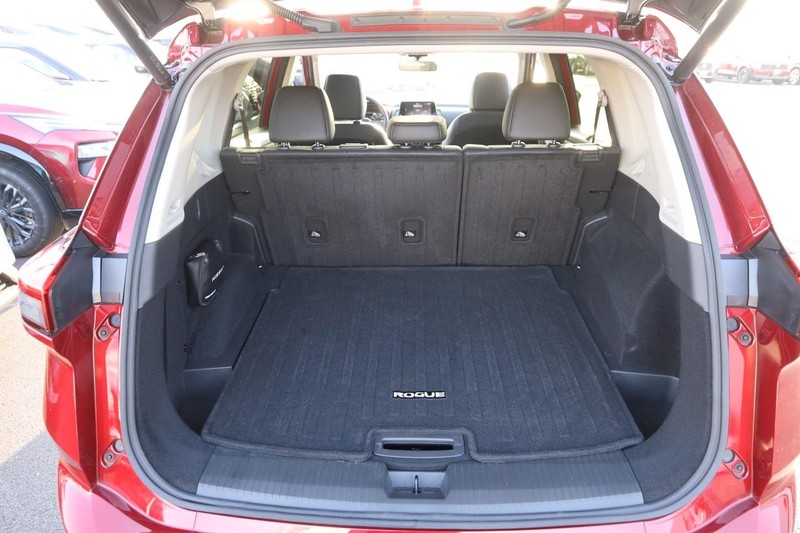 Nissan Rogue Vehicle Image 08