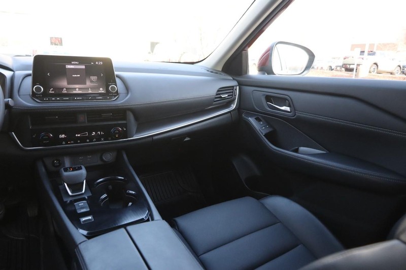 Nissan Rogue Vehicle Image 27