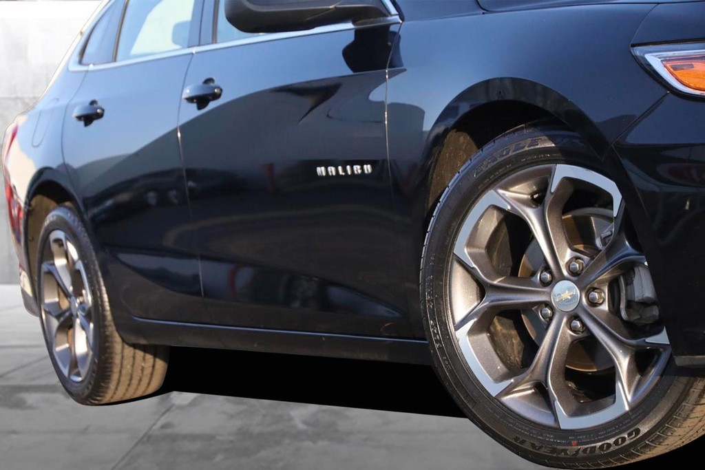 Chevrolet Malibu Vehicle Image 03