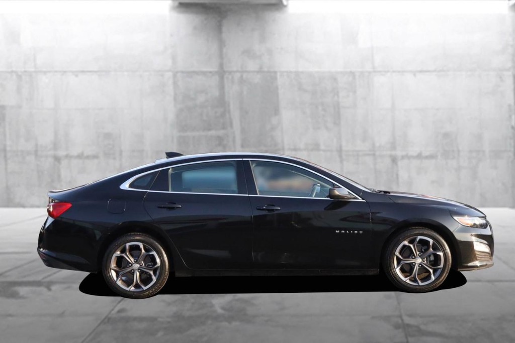 Chevrolet Malibu Vehicle Image 05