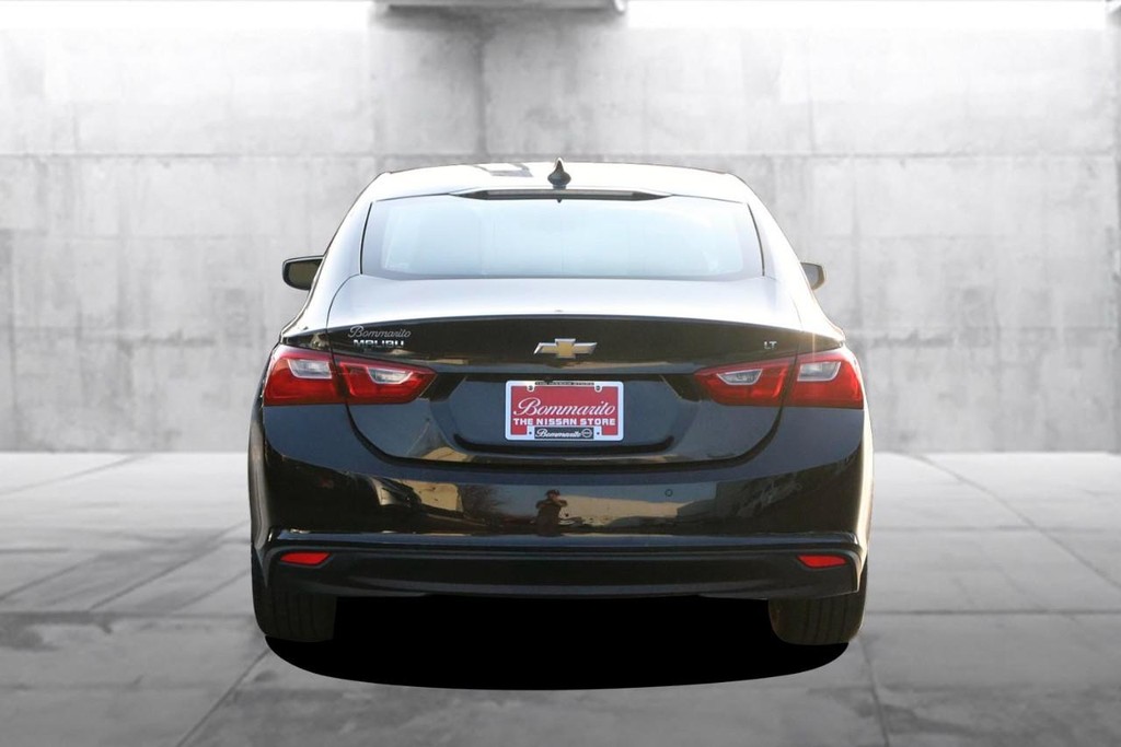 Chevrolet Malibu Vehicle Image 06