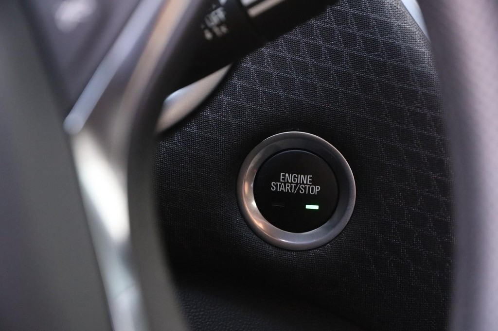 Chevrolet Malibu Vehicle Image 14