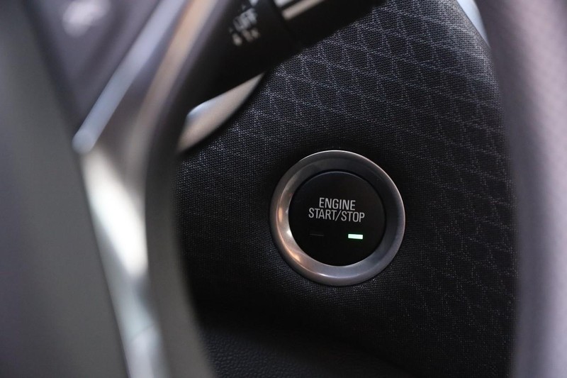 Chevrolet Malibu Vehicle Full-screen Gallery Image 14