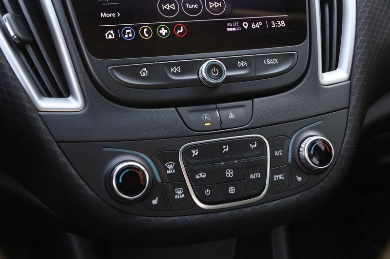 Chevrolet Malibu Vehicle Full-screen Gallery Image 17