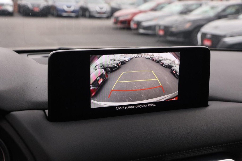 Mazda CX-5 Vehicle Full-screen Gallery Image 16