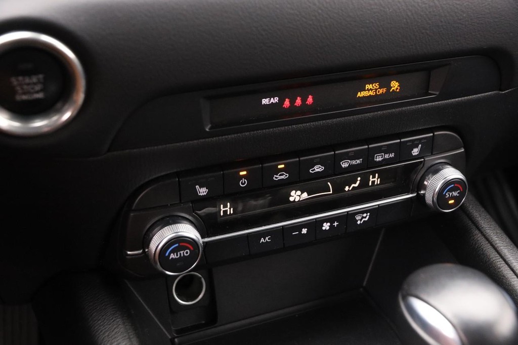 Mazda CX-5 Vehicle Full-screen Gallery Image 17