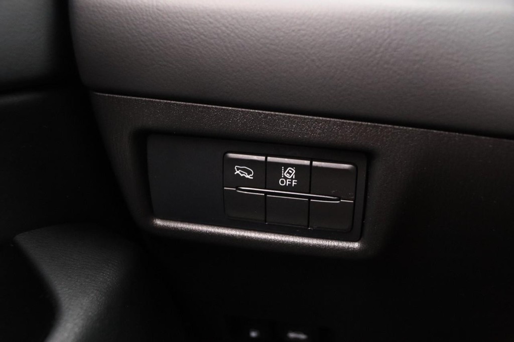 Mazda CX-5 Vehicle Full-screen Gallery Image 19