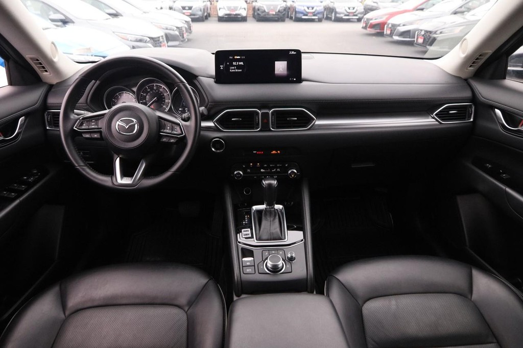 Mazda CX-5 Vehicle Full-screen Gallery Image 20