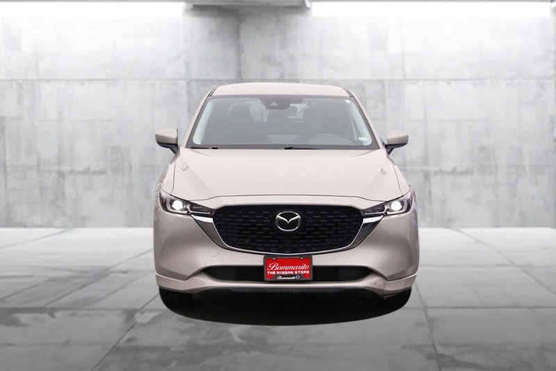 Mazda CX-5 Vehicle Full-screen Gallery Image 03