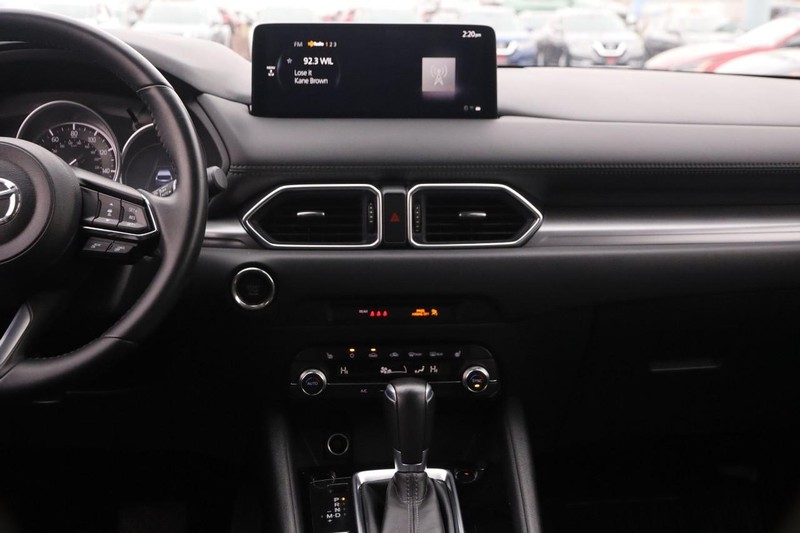 Mazda CX-5 Vehicle Full-screen Gallery Image 23
