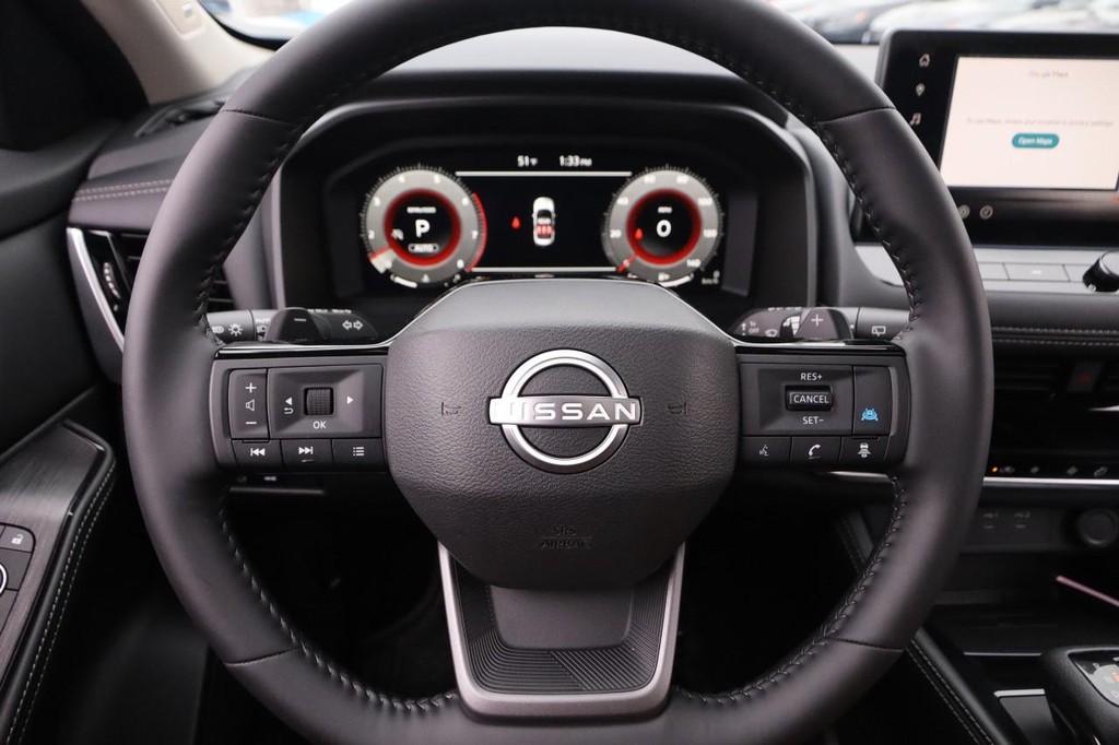 Nissan Rogue Vehicle Image 17