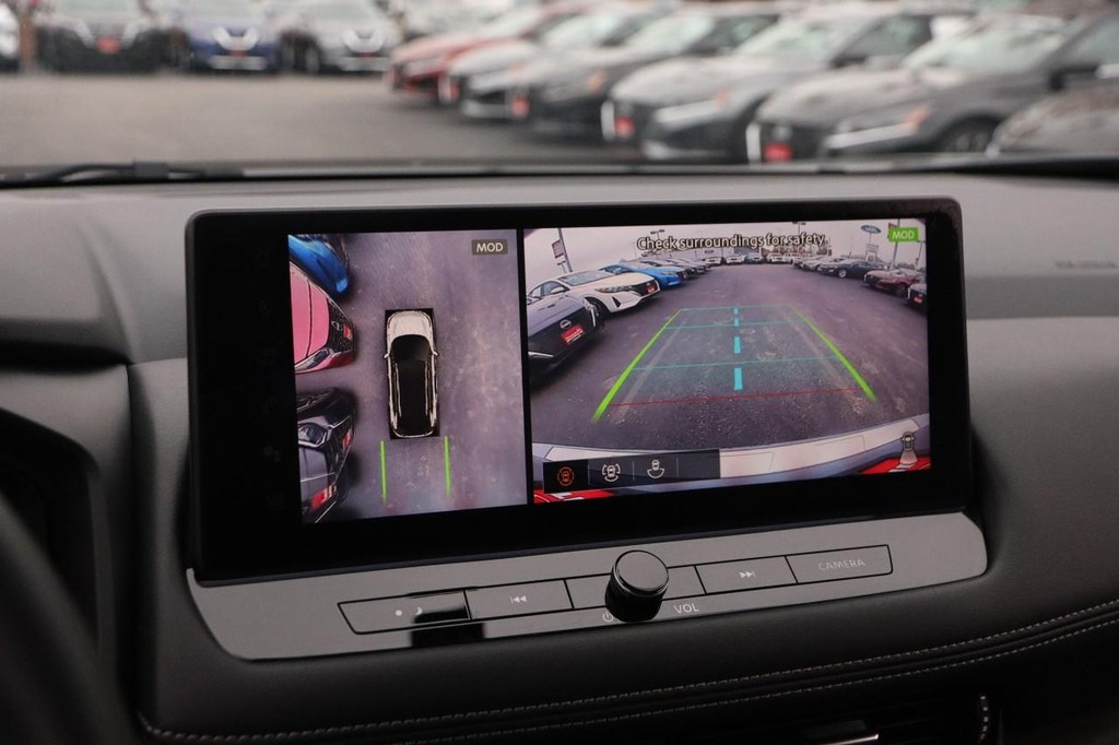 Nissan Rogue Vehicle Image 22