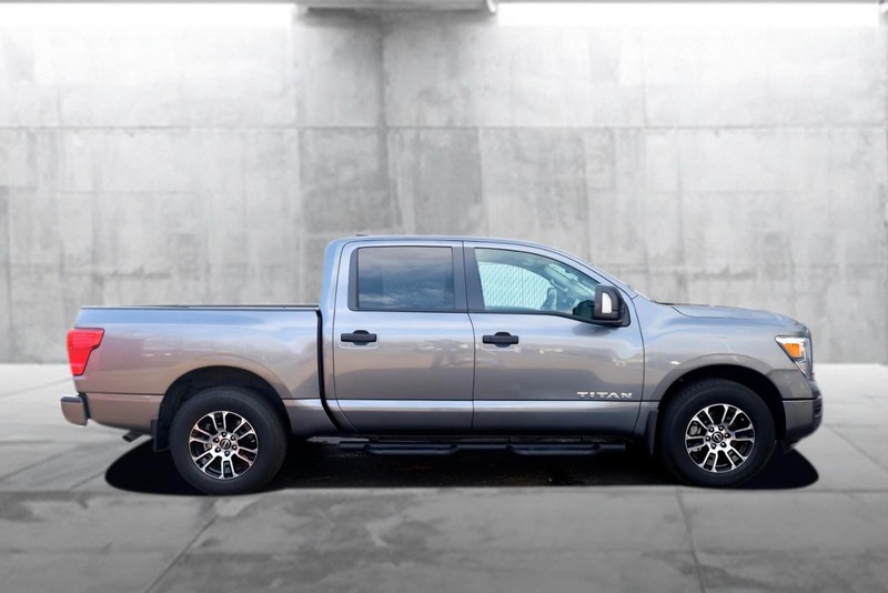 Nissan Titan Vehicle Image 05